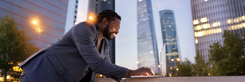 Statistics from Enterprise Mobility Management software, showing on computer and smartphone screens.